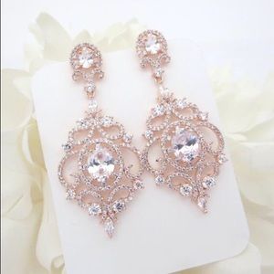 NWOT Stunning Swarovski Chandelier Earrings
